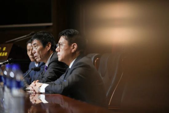 亚洲毛片在线播放